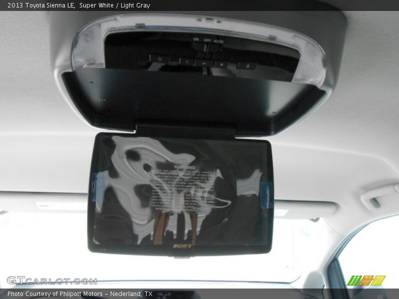 Entertainment System of 2013 Sienna LE