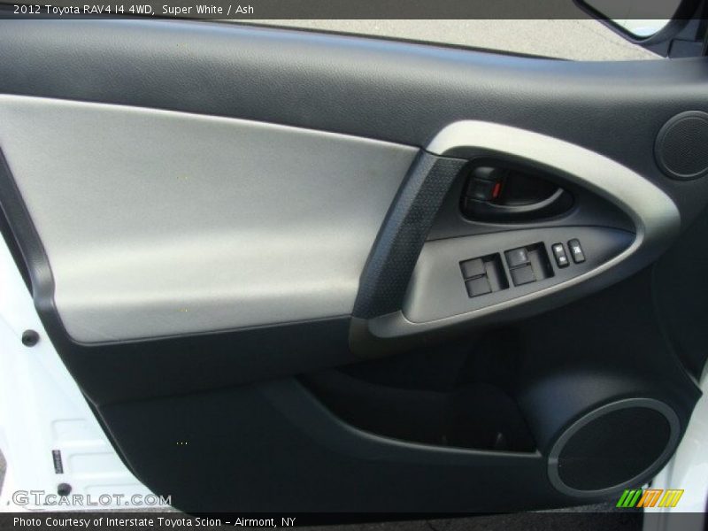 Super White / Ash 2012 Toyota RAV4 I4 4WD