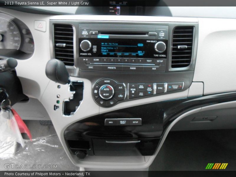 Controls of 2013 Sienna LE