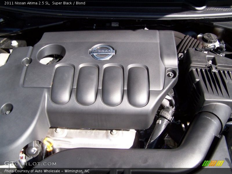 Super Black / Blond 2011 Nissan Altima 2.5 SL