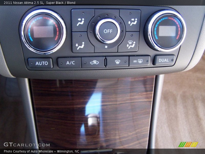 Super Black / Blond 2011 Nissan Altima 2.5 SL