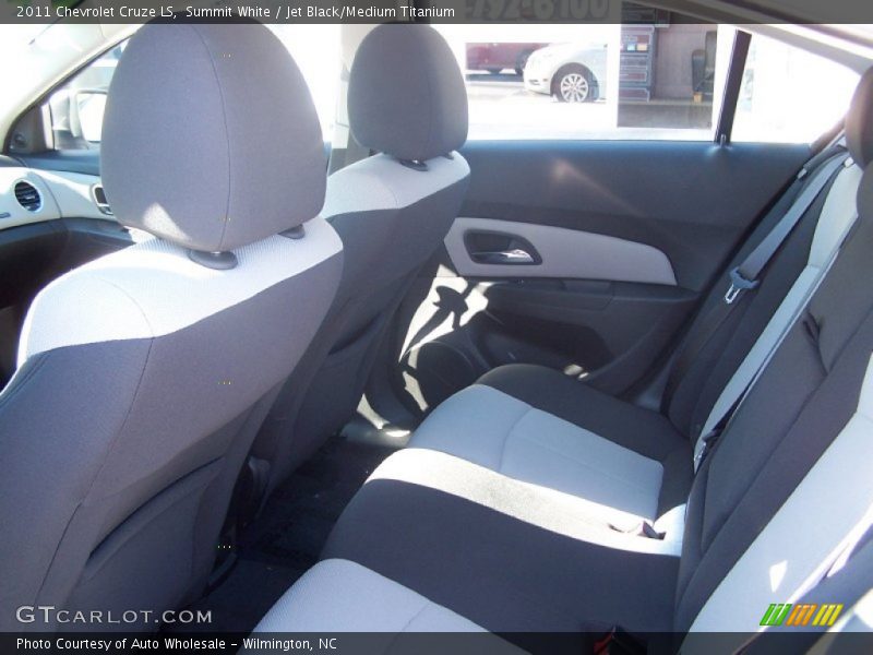 Summit White / Jet Black/Medium Titanium 2011 Chevrolet Cruze LS