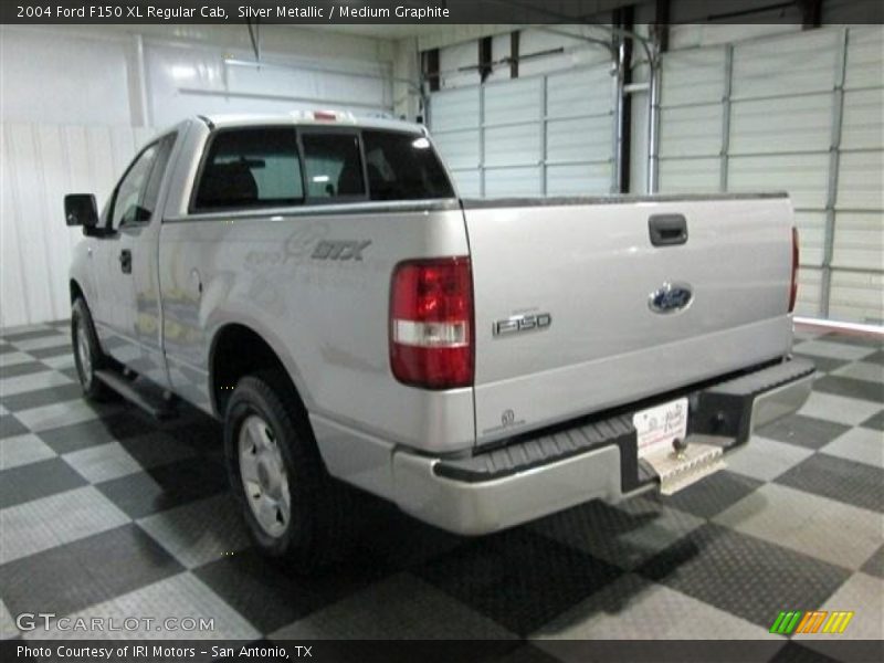 Silver Metallic / Medium Graphite 2004 Ford F150 XL Regular Cab