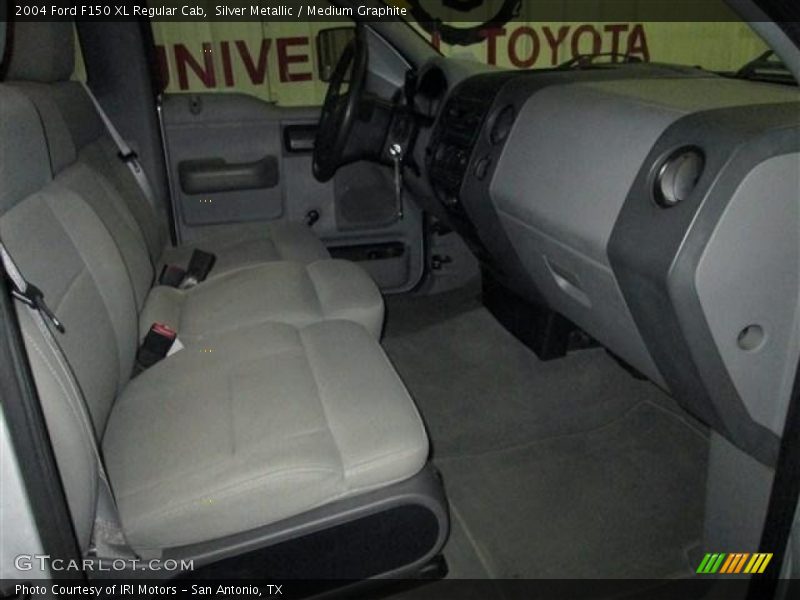 Silver Metallic / Medium Graphite 2004 Ford F150 XL Regular Cab