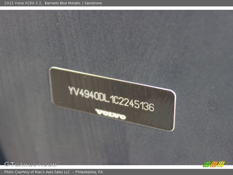 Barrents Blue Metallic / Sandstone 2012 Volvo XC60 3.2