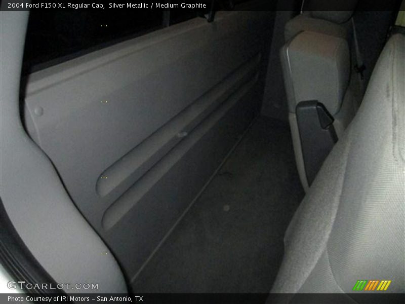 Silver Metallic / Medium Graphite 2004 Ford F150 XL Regular Cab