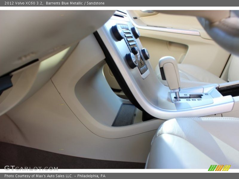 Barrents Blue Metallic / Sandstone 2012 Volvo XC60 3.2