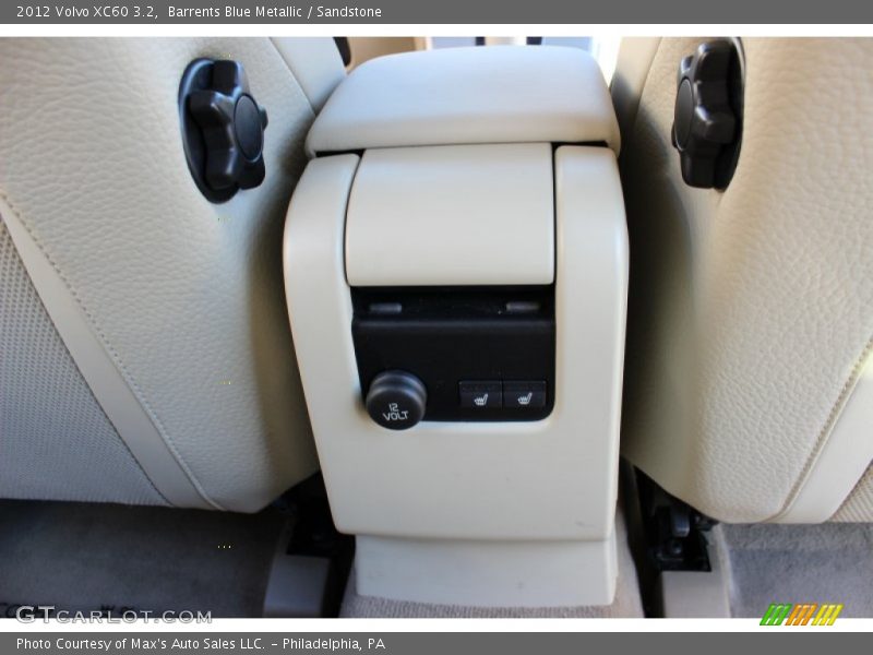 Barrents Blue Metallic / Sandstone 2012 Volvo XC60 3.2