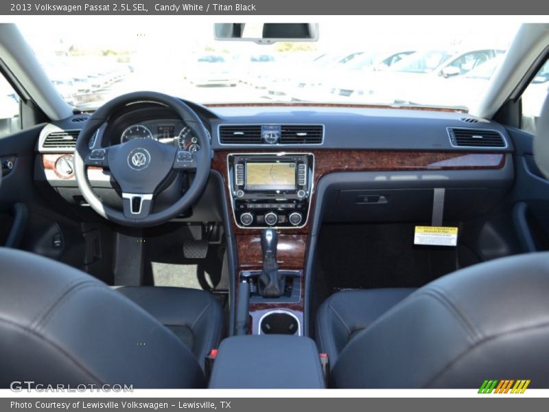 Candy White / Titan Black 2013 Volkswagen Passat 2.5L SEL