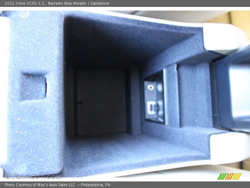Barrents Blue Metallic / Sandstone 2012 Volvo XC60 3.2
