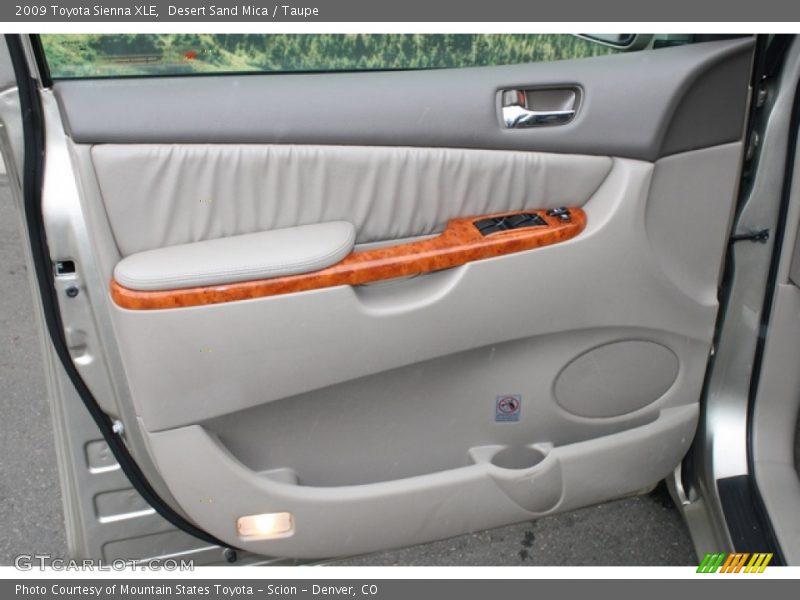 Door Panel of 2009 Sienna XLE