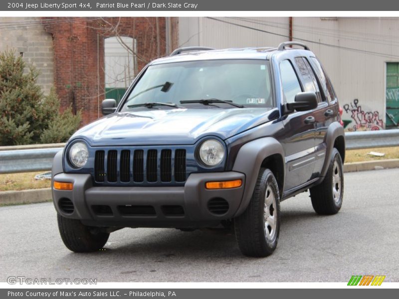 Patriot Blue Pearl / Dark Slate Gray 2004 Jeep Liberty Sport 4x4
