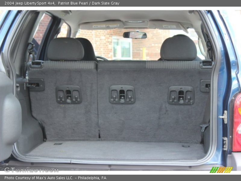 Patriot Blue Pearl / Dark Slate Gray 2004 Jeep Liberty Sport 4x4