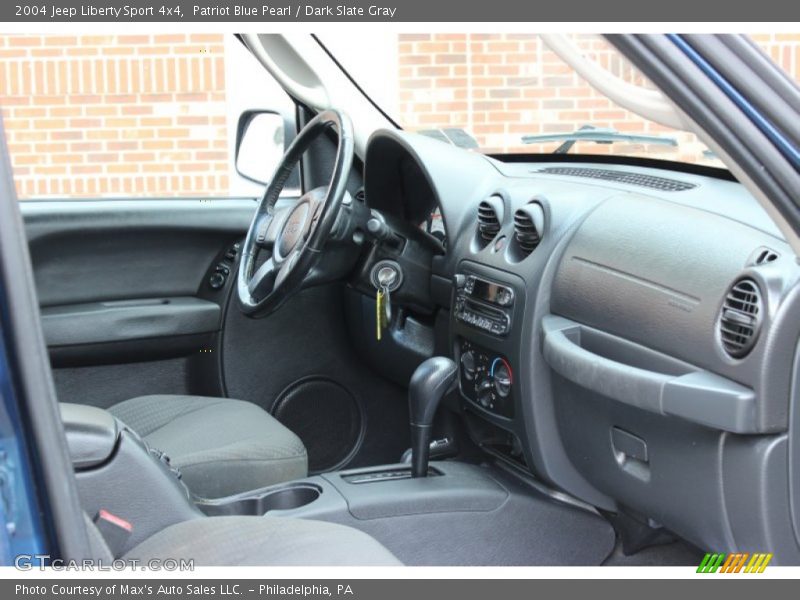 Patriot Blue Pearl / Dark Slate Gray 2004 Jeep Liberty Sport 4x4