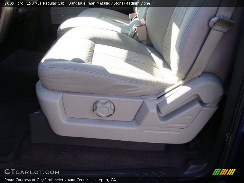 Dark Blue Pearl Metallic / Stone/Medium Stone 2009 Ford F150 XLT Regular Cab