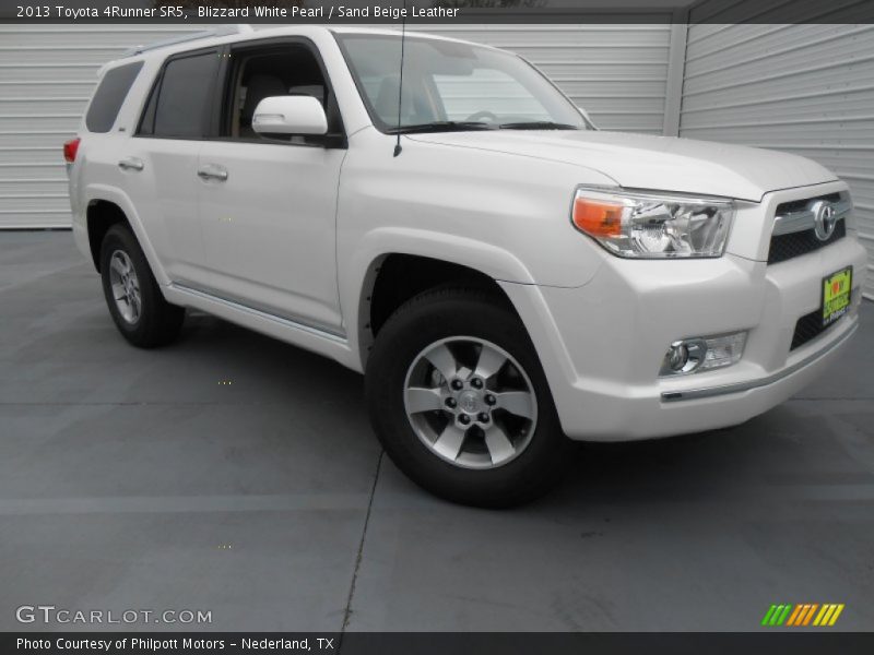 Blizzard White Pearl / Sand Beige Leather 2013 Toyota 4Runner SR5