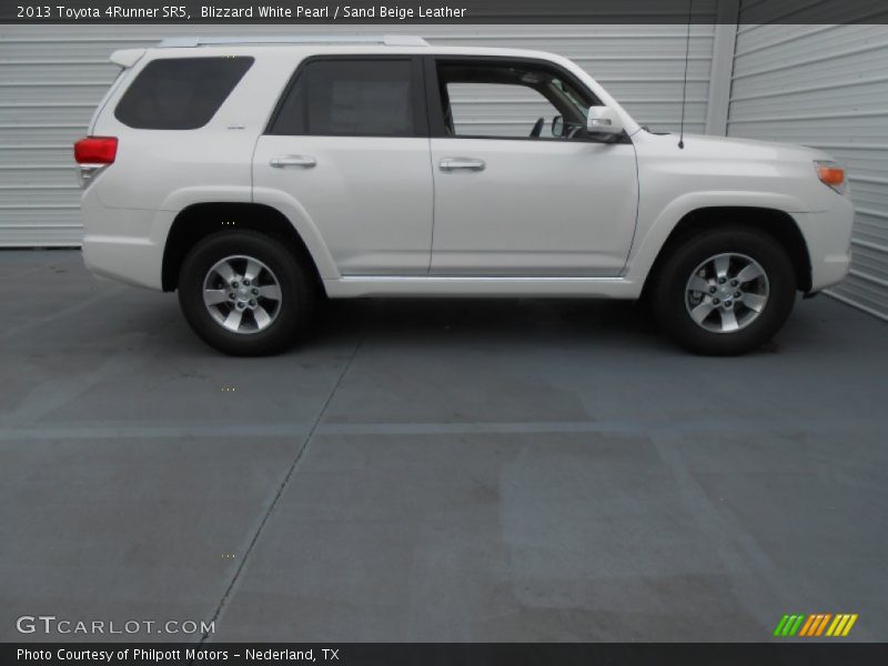 Blizzard White Pearl / Sand Beige Leather 2013 Toyota 4Runner SR5