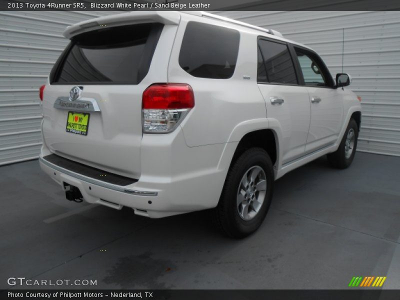 Blizzard White Pearl / Sand Beige Leather 2013 Toyota 4Runner SR5