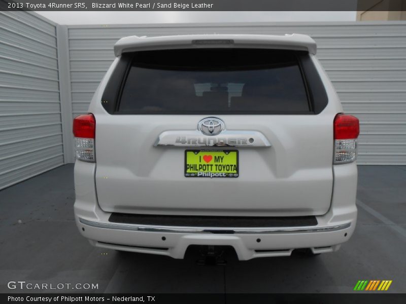 Blizzard White Pearl / Sand Beige Leather 2013 Toyota 4Runner SR5