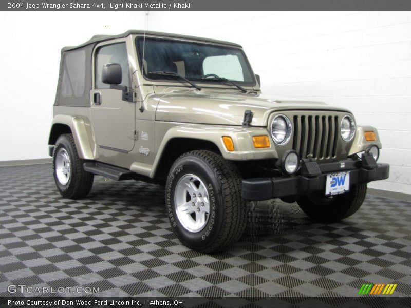 Light Khaki Metallic / Khaki 2004 Jeep Wrangler Sahara 4x4