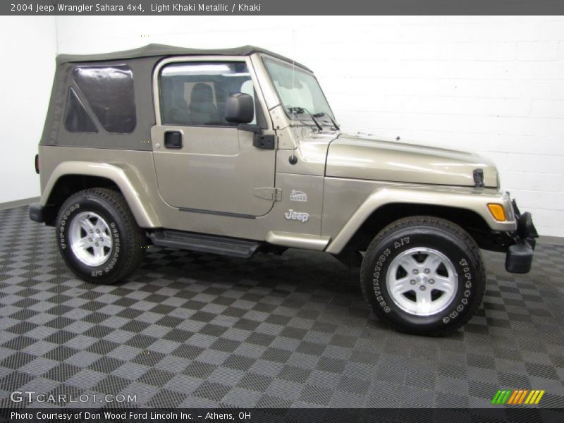 Light Khaki Metallic / Khaki 2004 Jeep Wrangler Sahara 4x4