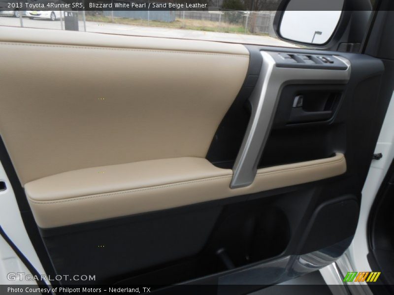 Blizzard White Pearl / Sand Beige Leather 2013 Toyota 4Runner SR5