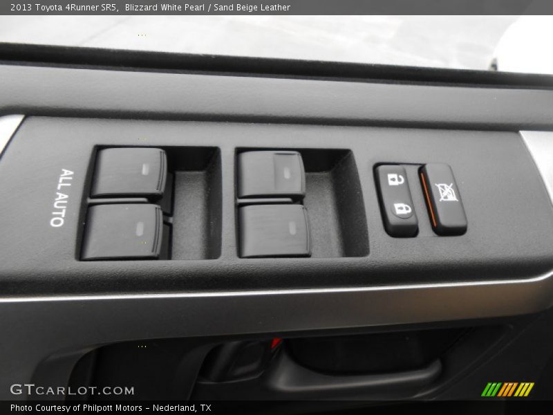 Blizzard White Pearl / Sand Beige Leather 2013 Toyota 4Runner SR5