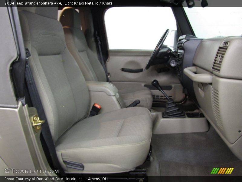 Light Khaki Metallic / Khaki 2004 Jeep Wrangler Sahara 4x4
