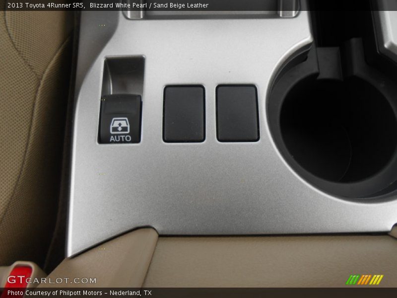 Blizzard White Pearl / Sand Beige Leather 2013 Toyota 4Runner SR5