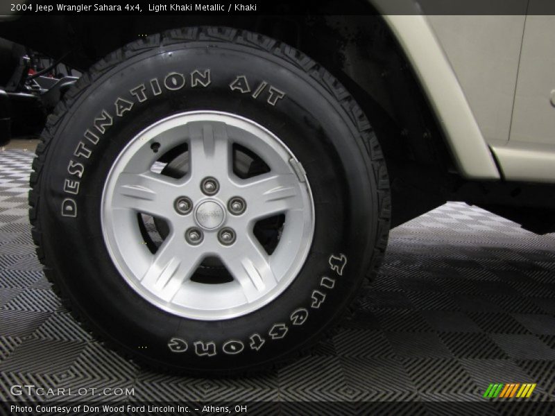 Light Khaki Metallic / Khaki 2004 Jeep Wrangler Sahara 4x4