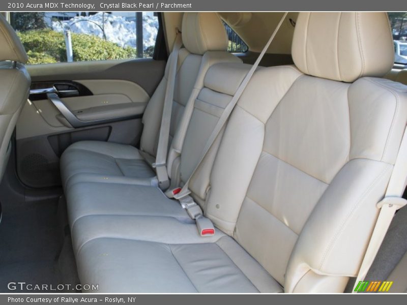 Rear Seat of 2010 MDX Technology