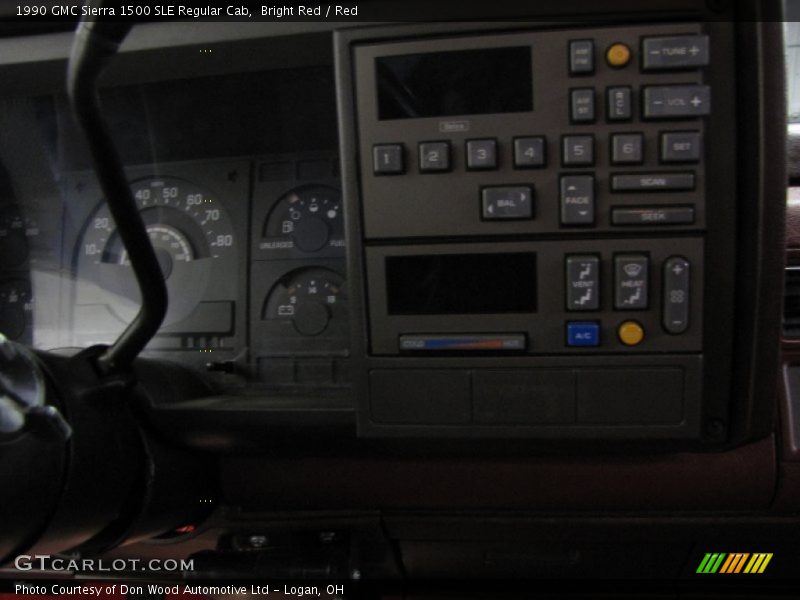 Controls of 1990 Sierra 1500 SLE Regular Cab