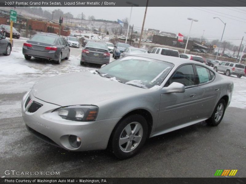 Front 3/4 View of 2007 Grand Prix Sedan