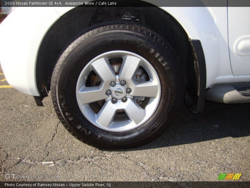 Avalanche White / Cafe Latte 2009 Nissan Pathfinder SE 4x4