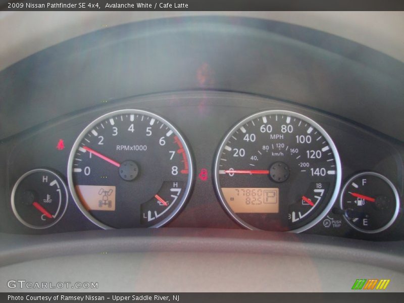 Avalanche White / Cafe Latte 2009 Nissan Pathfinder SE 4x4