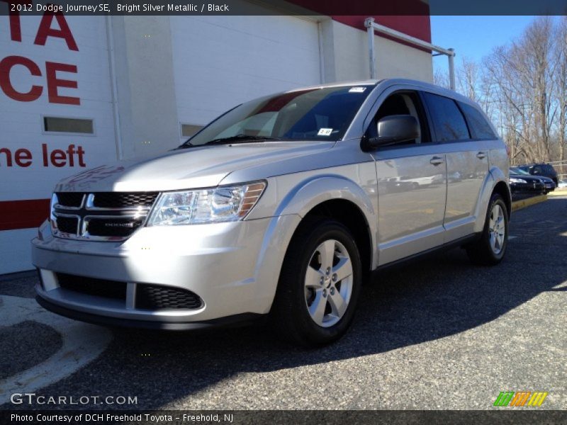 Bright Silver Metallic / Black 2012 Dodge Journey SE