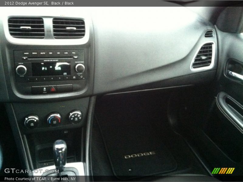 Black / Black 2012 Dodge Avenger SE