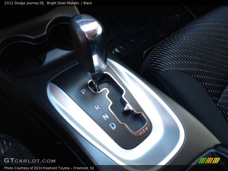 Bright Silver Metallic / Black 2012 Dodge Journey SE