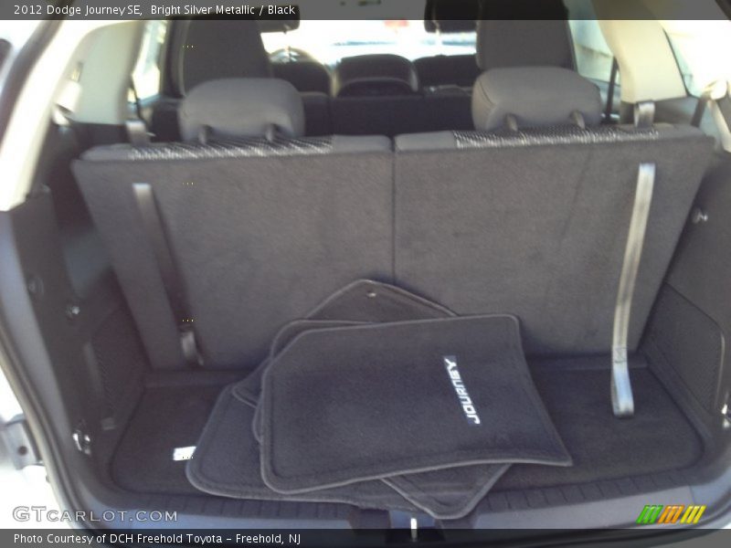 Bright Silver Metallic / Black 2012 Dodge Journey SE