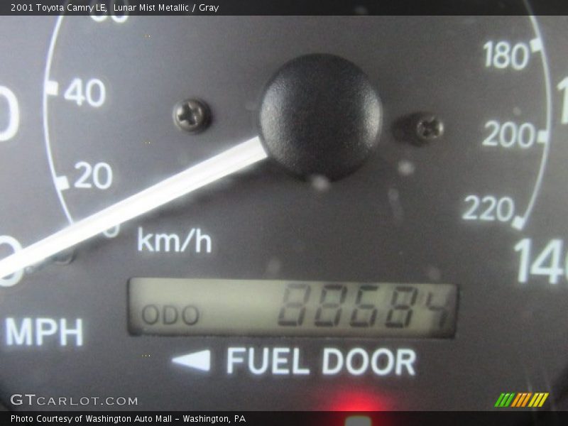 Lunar Mist Metallic / Gray 2001 Toyota Camry LE