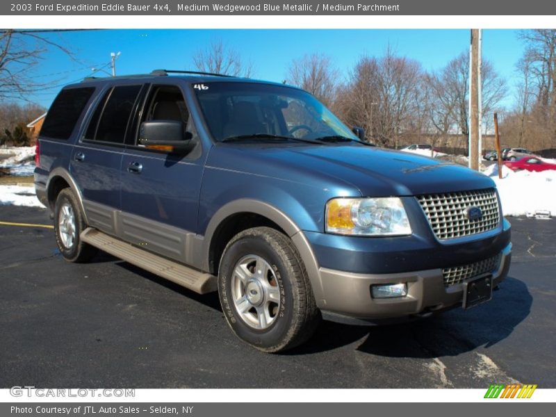 Front 3/4 View of 2003 Expedition Eddie Bauer 4x4