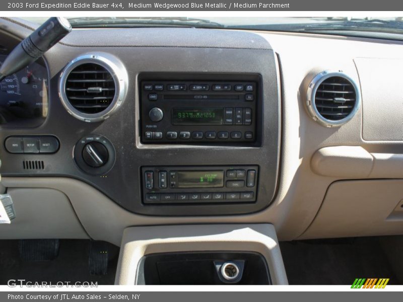 Medium Wedgewood Blue Metallic / Medium Parchment 2003 Ford Expedition Eddie Bauer 4x4