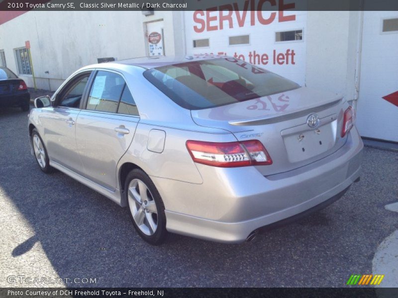 Classic Silver Metallic / Dark Charcoal 2010 Toyota Camry SE