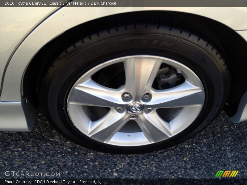Classic Silver Metallic / Dark Charcoal 2010 Toyota Camry SE