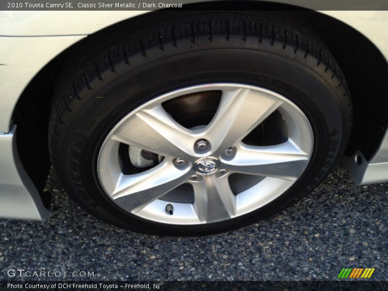 Classic Silver Metallic / Dark Charcoal 2010 Toyota Camry SE
