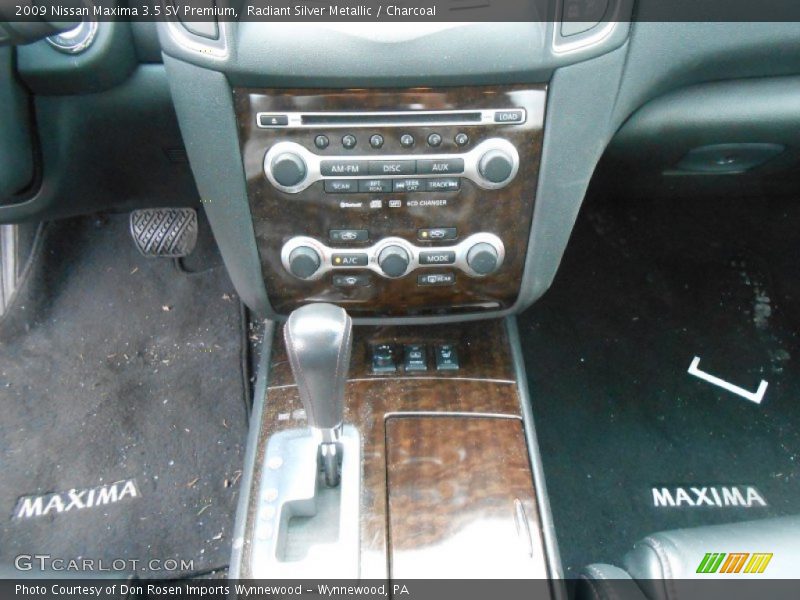 Radiant Silver Metallic / Charcoal 2009 Nissan Maxima 3.5 SV Premium