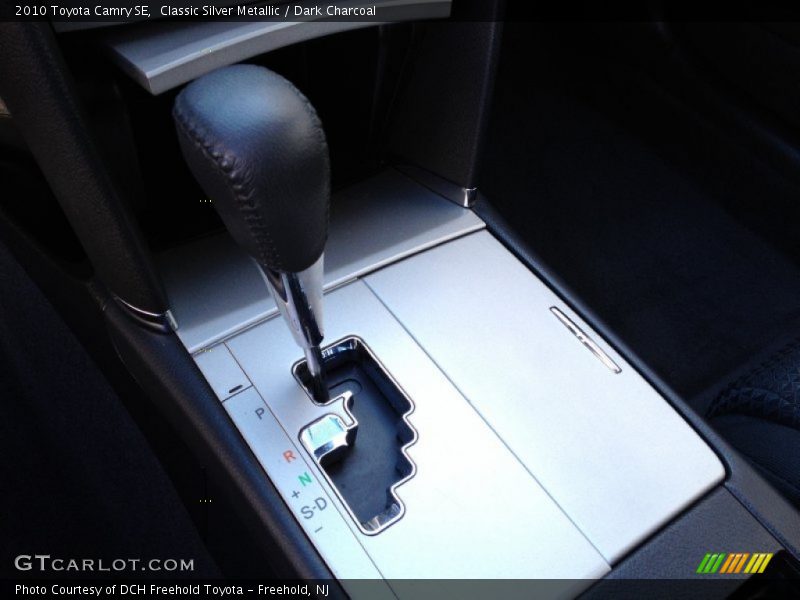 Classic Silver Metallic / Dark Charcoal 2010 Toyota Camry SE