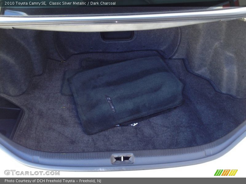 Classic Silver Metallic / Dark Charcoal 2010 Toyota Camry SE