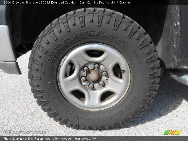 Dark Carmine Red Metallic / Graphite 2000 Chevrolet Silverado 1500 LS Extended Cab 4x4