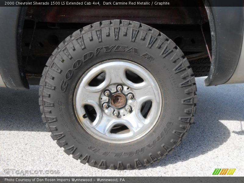 Dark Carmine Red Metallic / Graphite 2000 Chevrolet Silverado 1500 LS Extended Cab 4x4